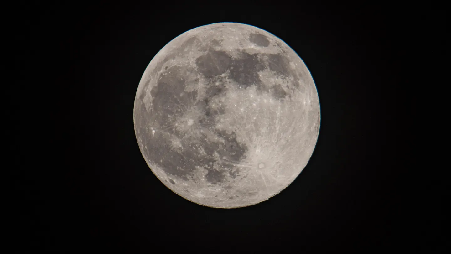 You are currently viewing April’s ‘Pink Moon’ Emerges This Week: Here’s When And How To See It